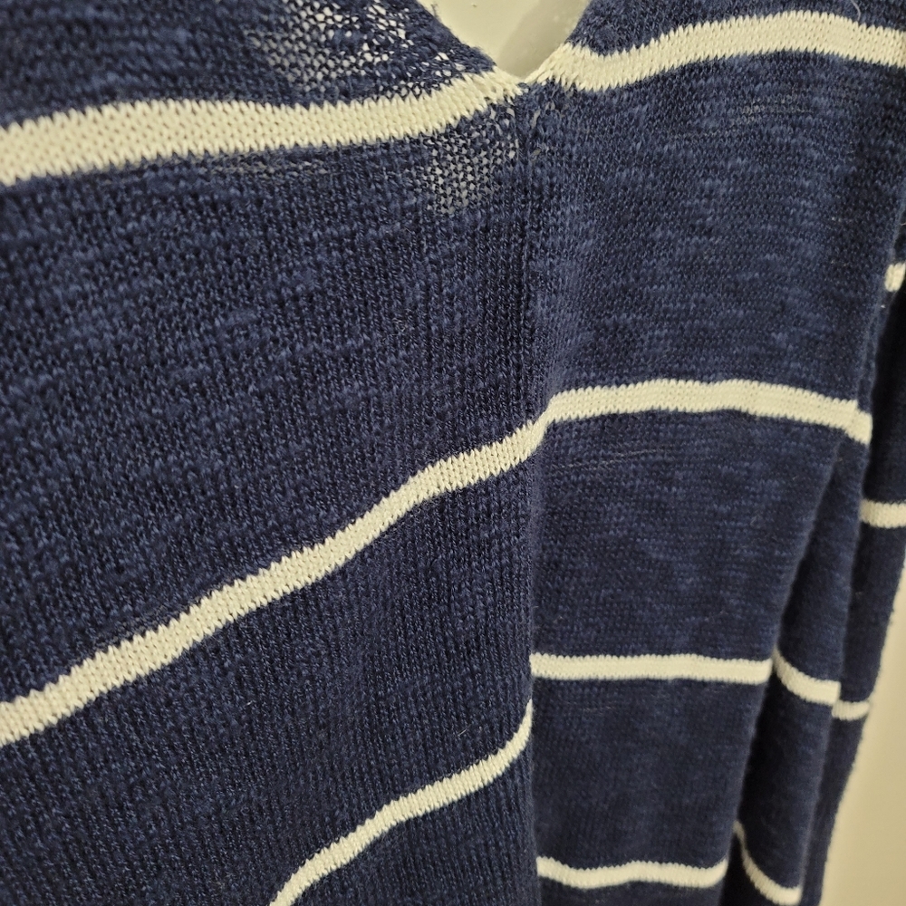 Charlotte Russe Sweater - Picture 2 of 4